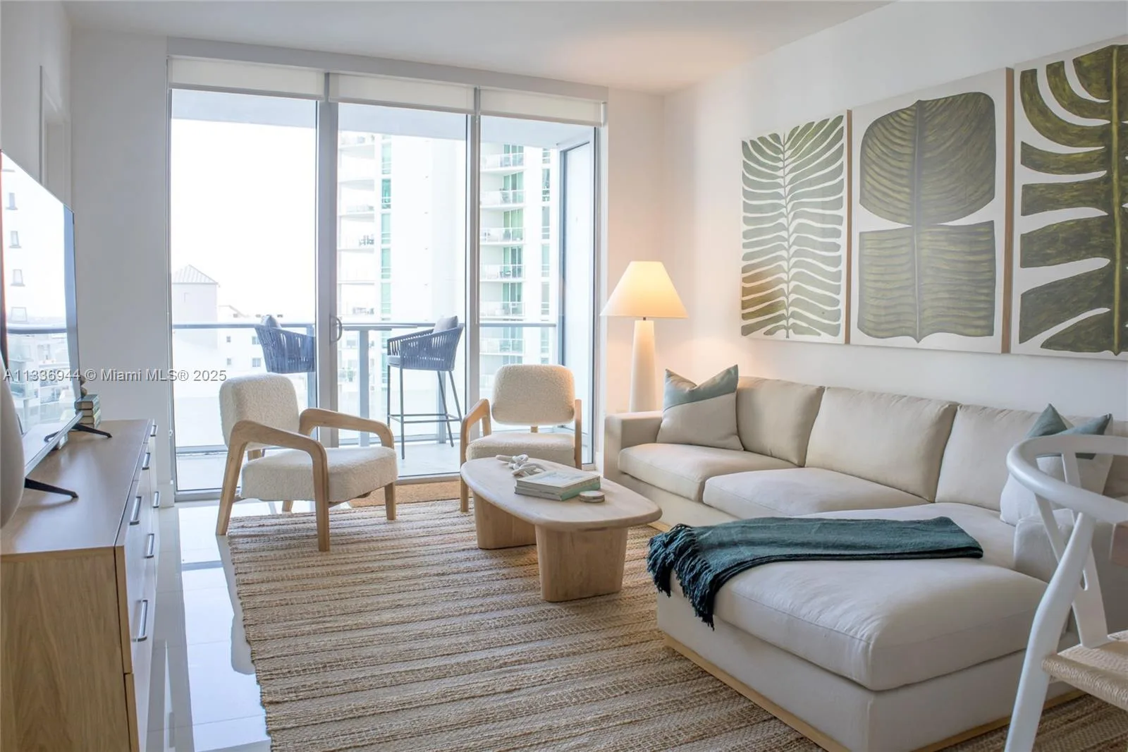 1300 Brickell Bay Dr # 1608, Miami, FL 33131 photo 2