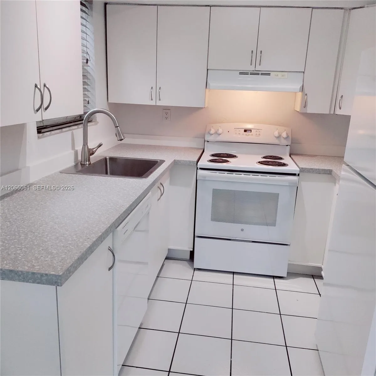 123-125 SW 19th Ave 1-3, Fort Lauderdale, FL 33312 photo 12