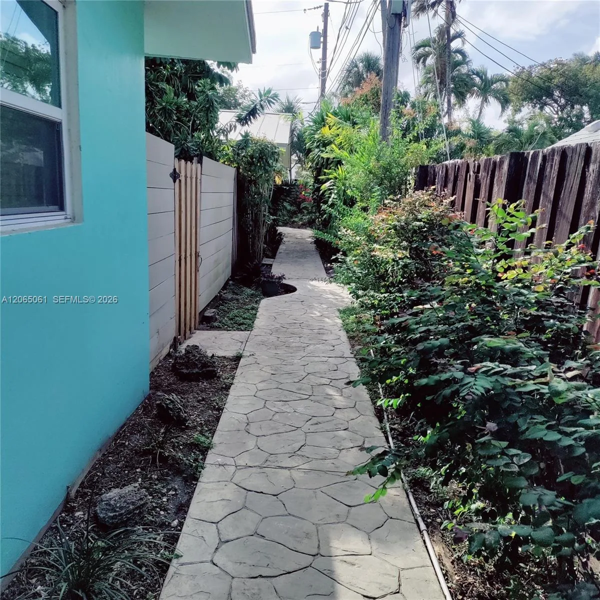 123-125 SW 19th Ave 1-3, Fort Lauderdale, FL 33312 photo 5
