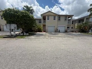 9167 Fontainebleau Blvd # 6, Miami, FL 33172