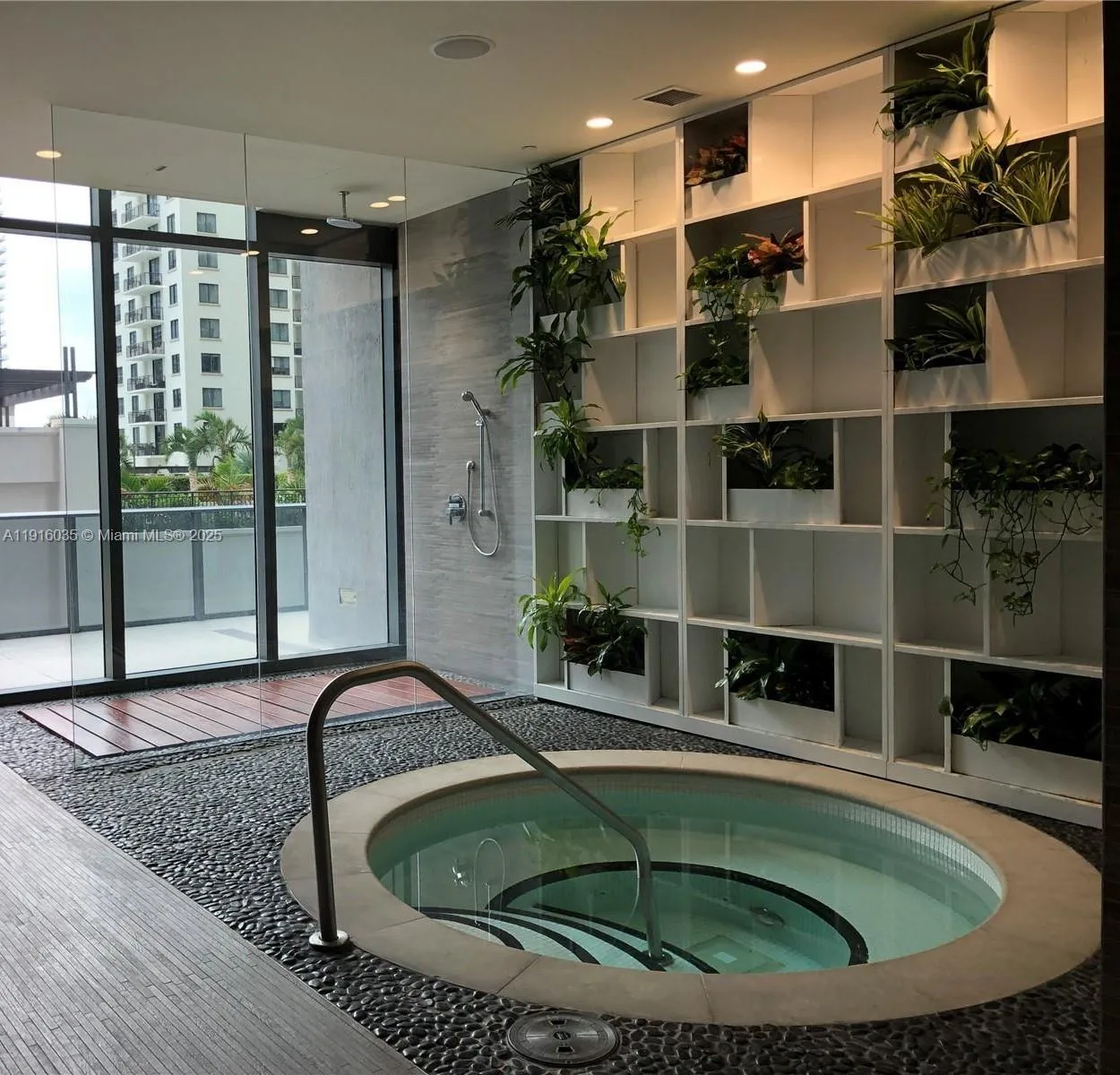 55 SW 9th St # 2902, Miami, FL 33130 photo 8