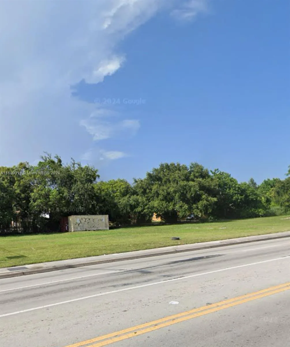 2065 NW 54th street, Miami, FL 33142