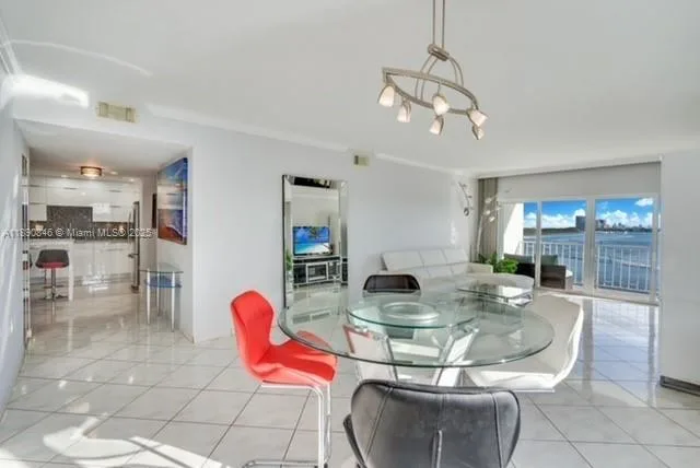 500 Bayview Dr # 622, Sunny Isles Beach, FL 33160