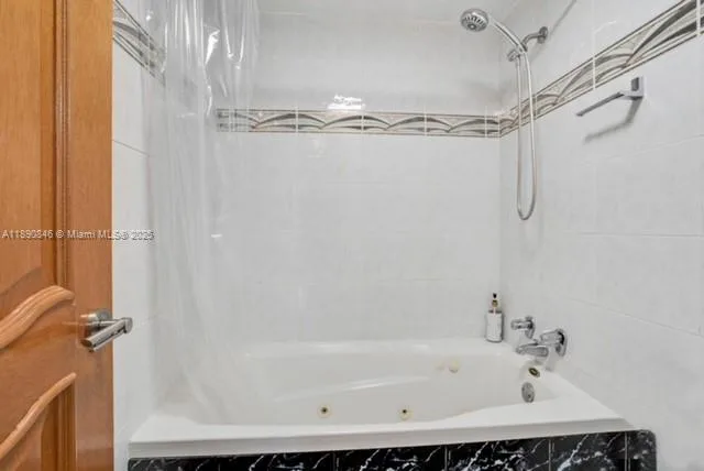 500 Bayview Dr # 622, Sunny Isles Beach, FL 33160 photo 10