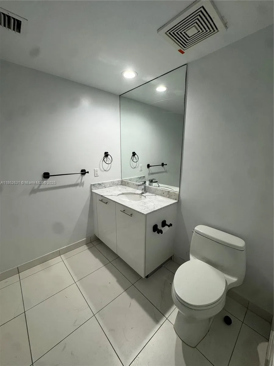55 SE 6th St # 3004, Miami, FL 33131 photo 10