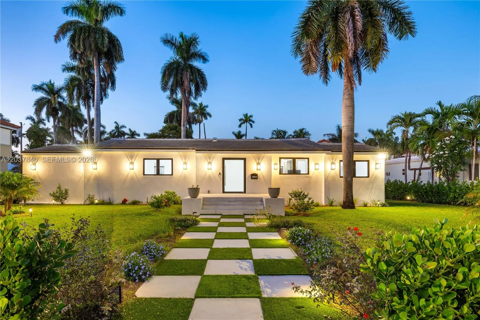 1141 Hollywood Blvd, Hollywood, FL 33019