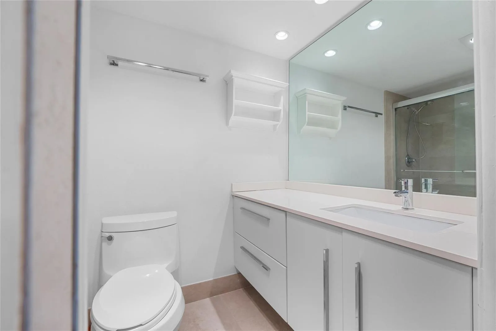 535 Oaks Drive # 508, Pompano Beach, FL 33069 photo 11