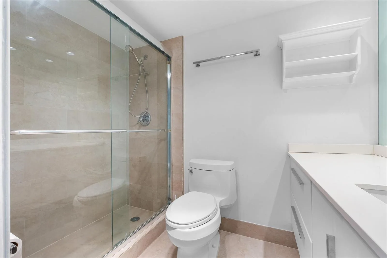 535 Oaks Drive # 508, Pompano Beach, FL 33069 photo 13
