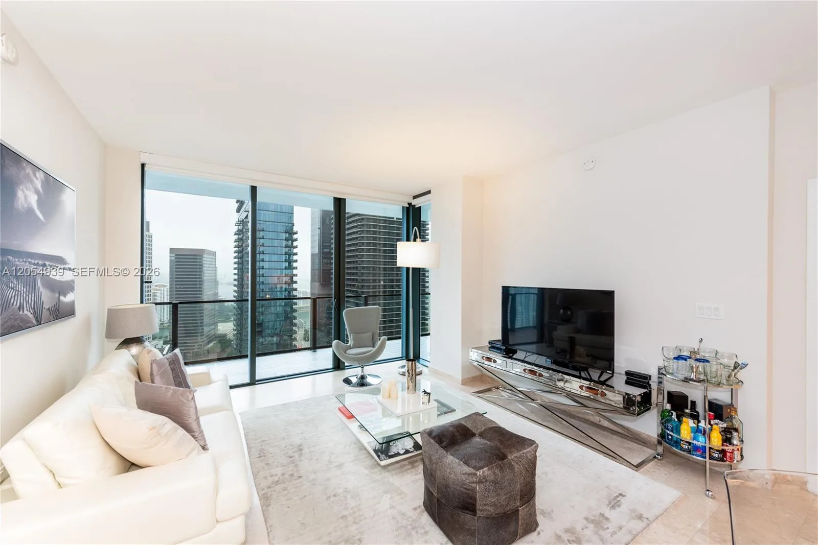 88 SW 7th St # 3005, Miami, FL 33130