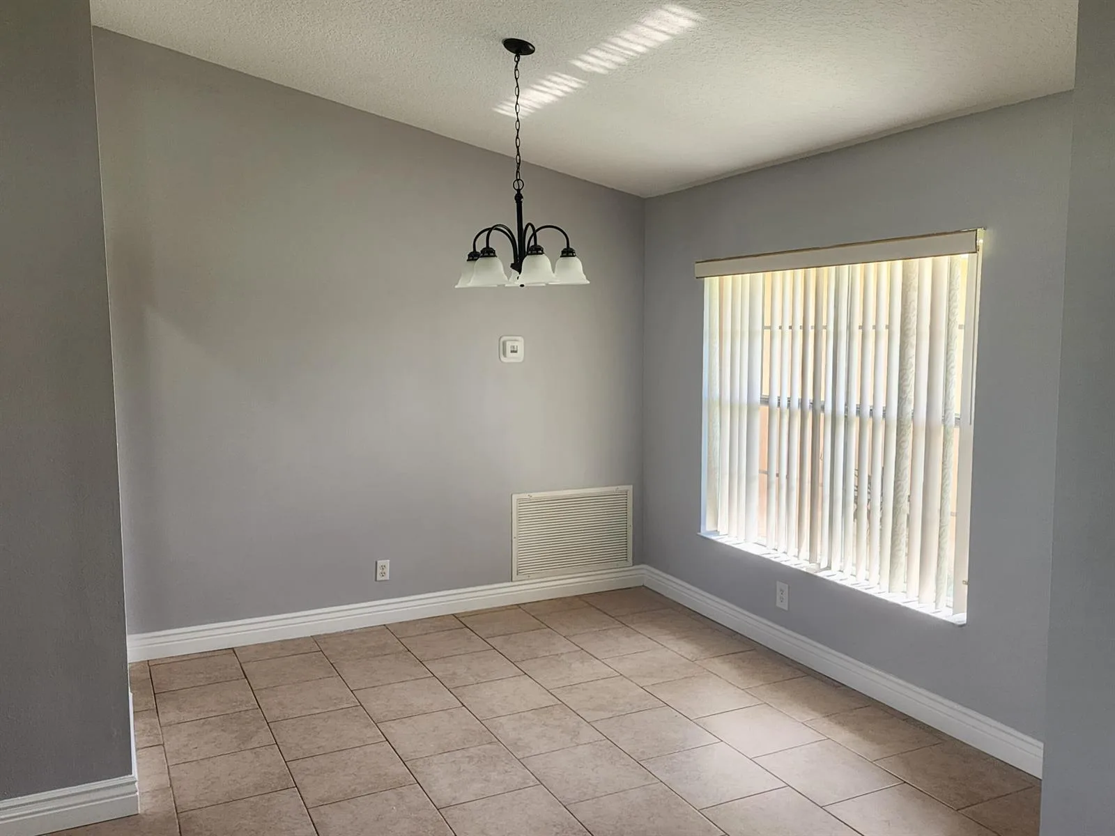 425 SW Mccomb Avenue, Port St. Lucie, FL 34953 — zdjęcie 2