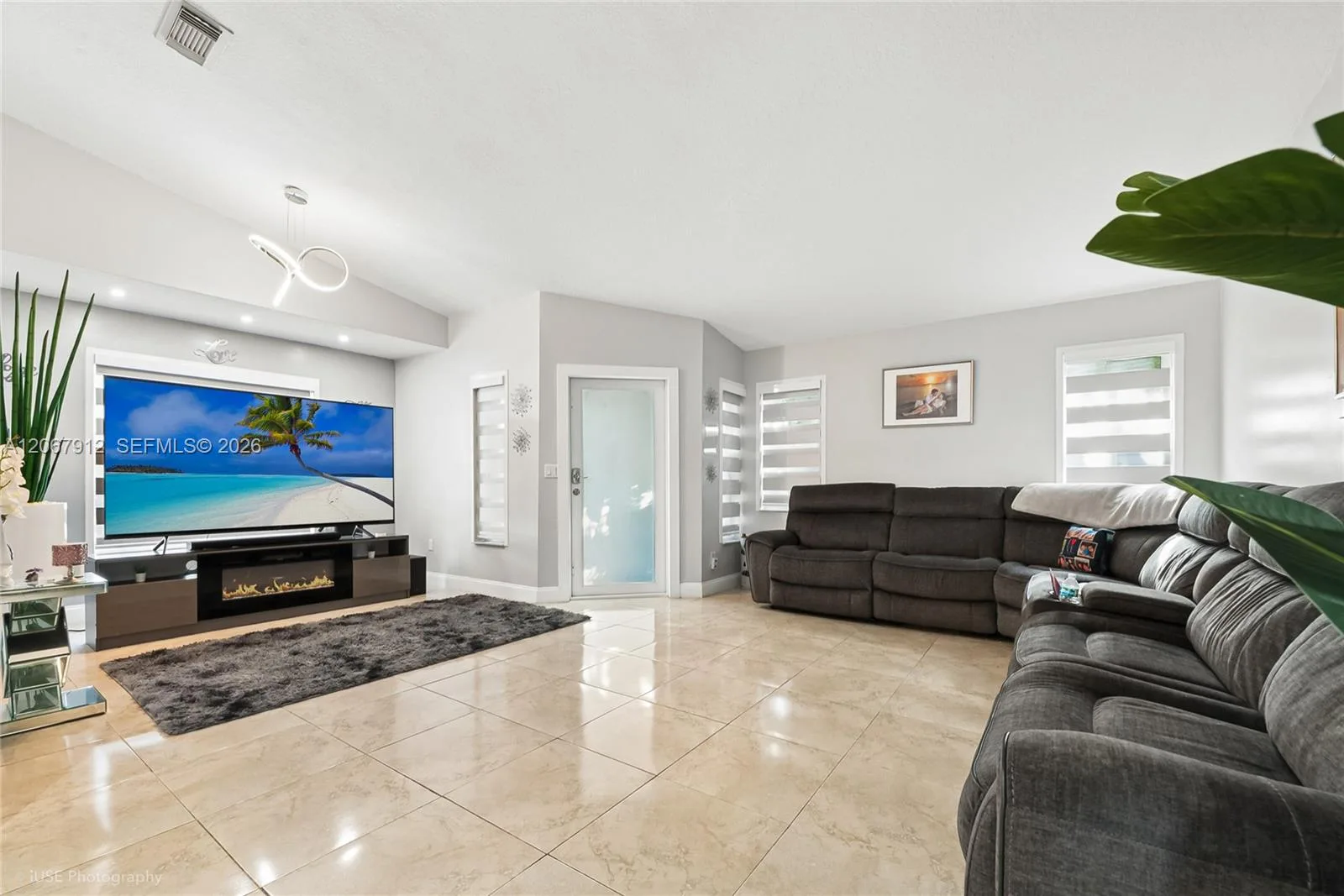 16520 SW 99th St, Miami, FL 33196 photo 2