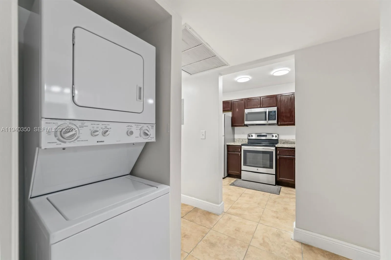 880 NE 207th Ter # 202-10, Miami, FL 33179 photo 5