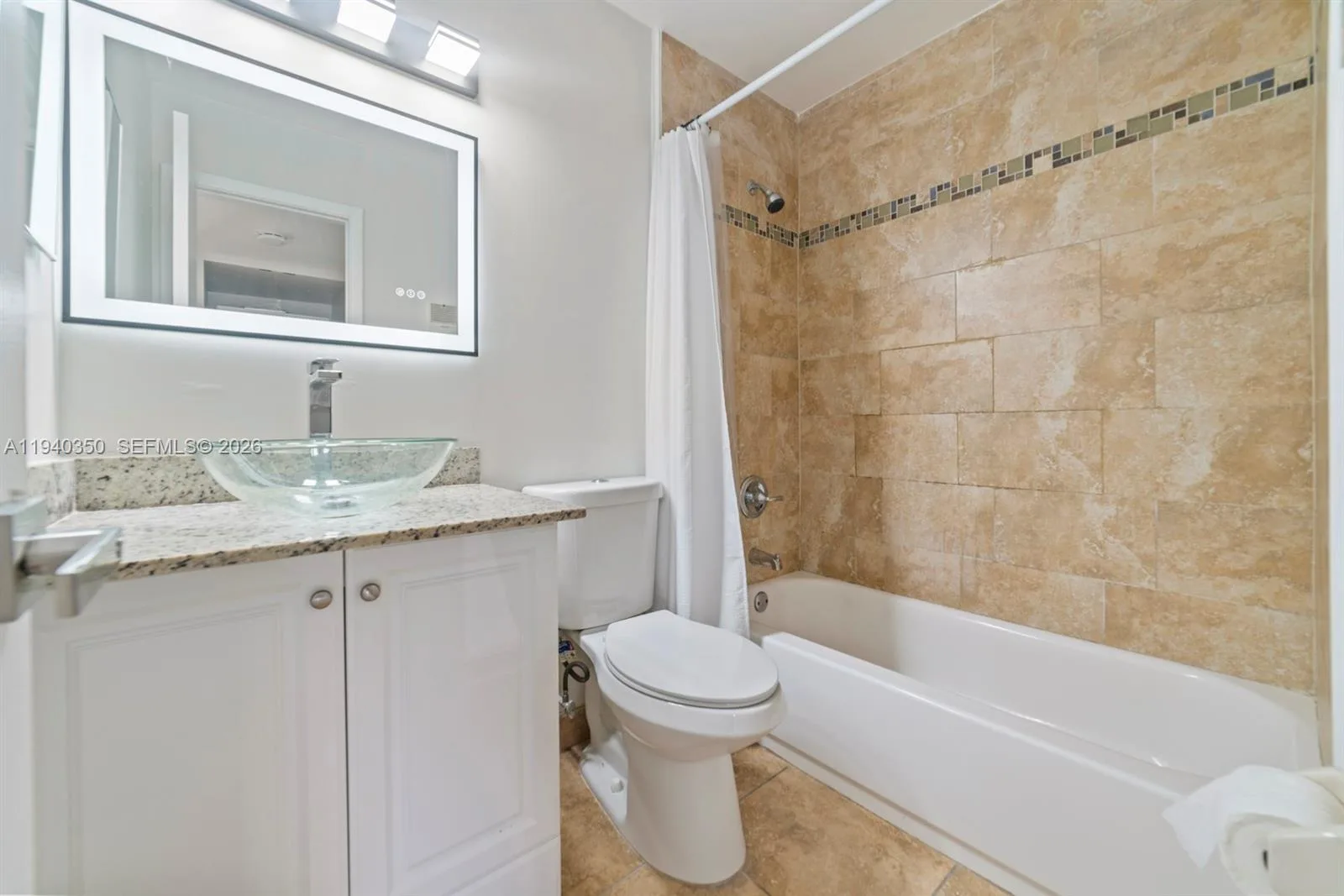 880 NE 207th Ter # 202-10, Miami, FL 33179 photo 6
