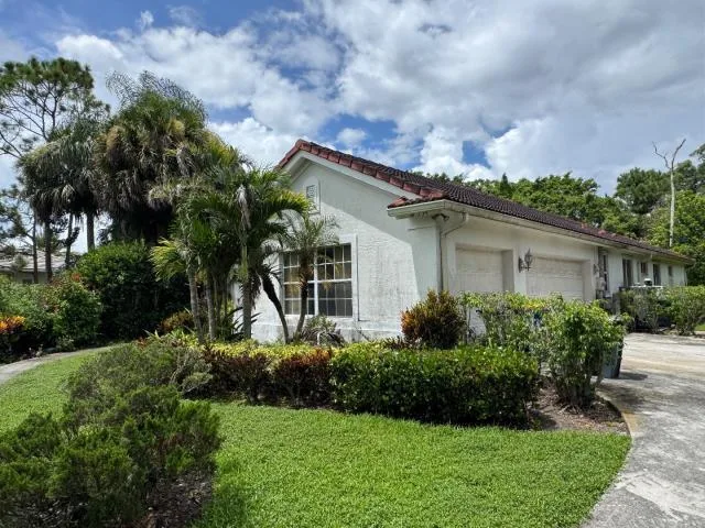 18554 SE OLD TRAIL Drive E, Jupiter, FL 33478