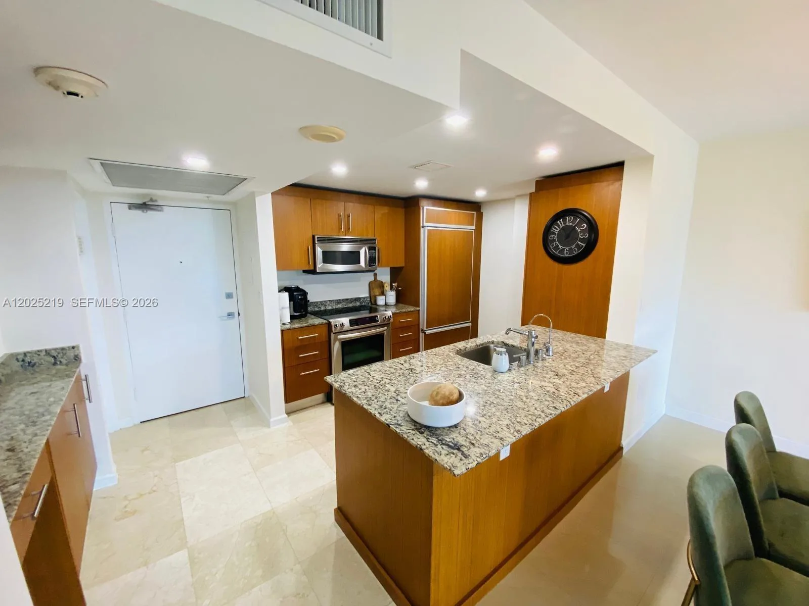 10275 E Collins Ave # 324, Bal Harbour, FL 33154