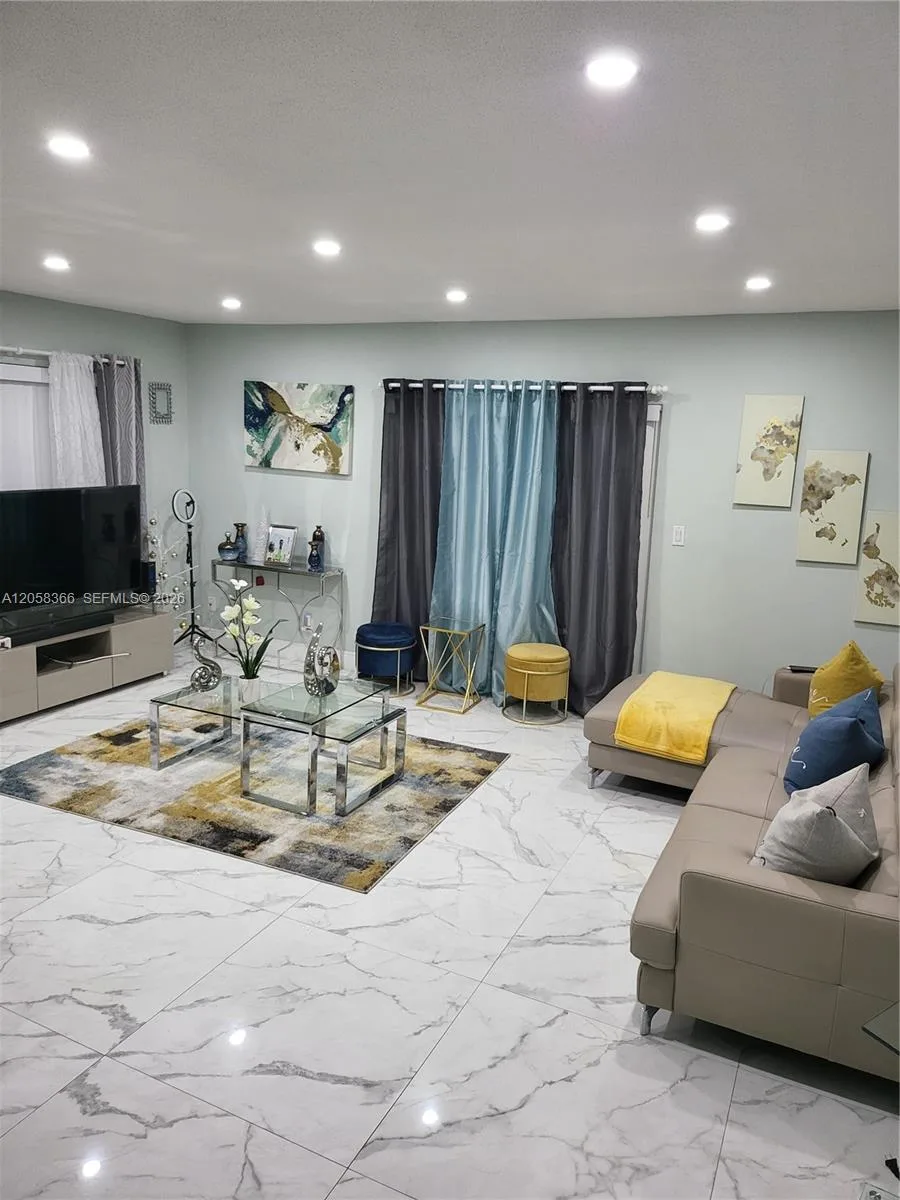 1747 Rodman St # 110, Hollywood, FL 33020 photo 3