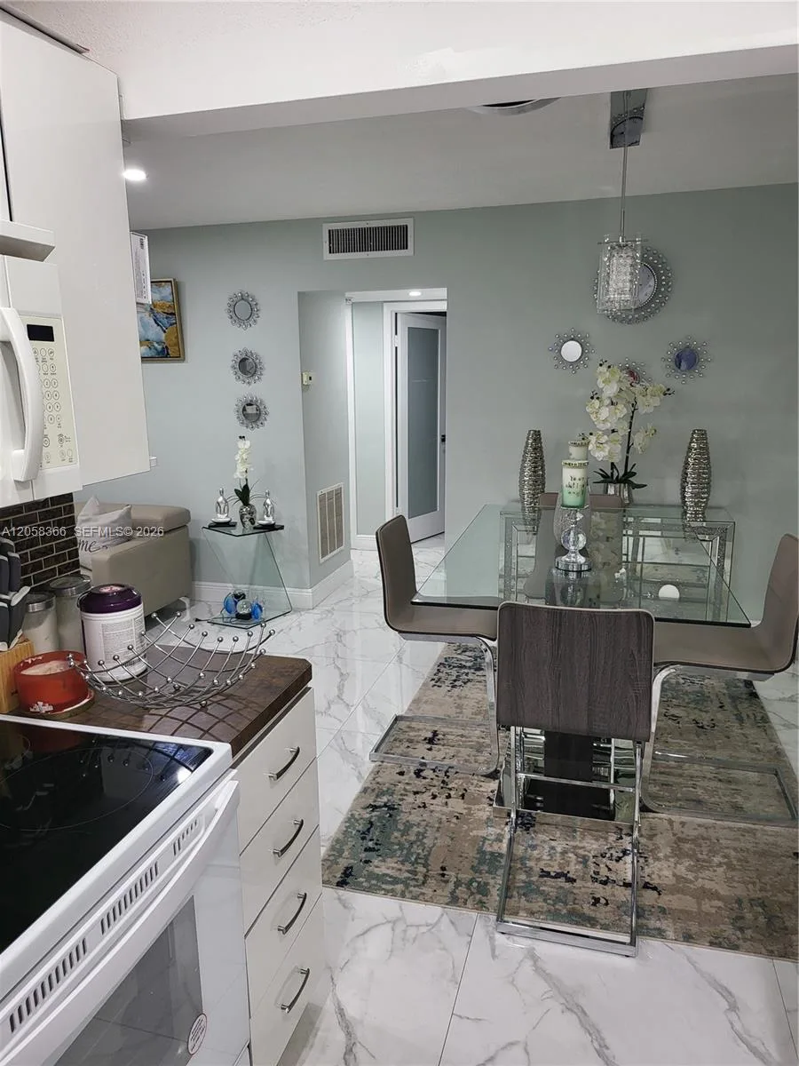 1747 Rodman St # 110, Hollywood, FL 33020 photo 8