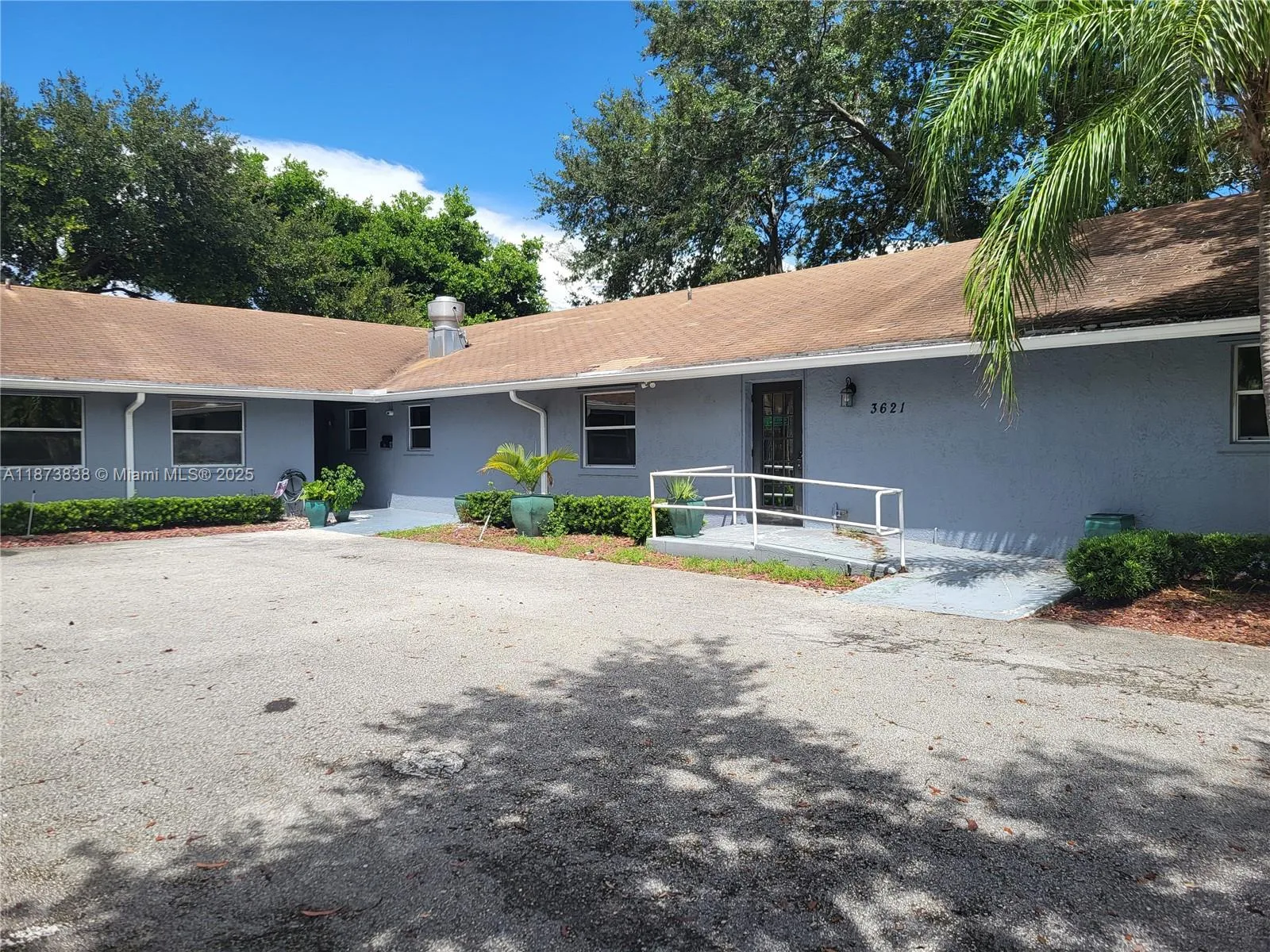 3621 NW 90th Ter, Sunrise, FL 33351 photo 3
