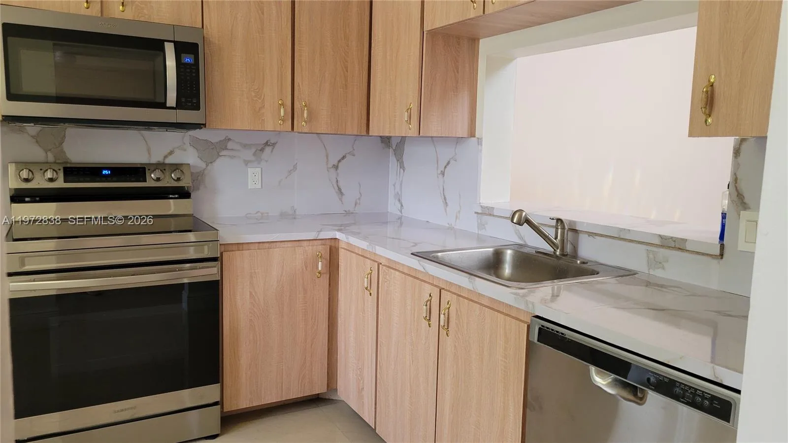 11202 Taft St # 11202, Pembroke Pines, FL 33026 photo 9