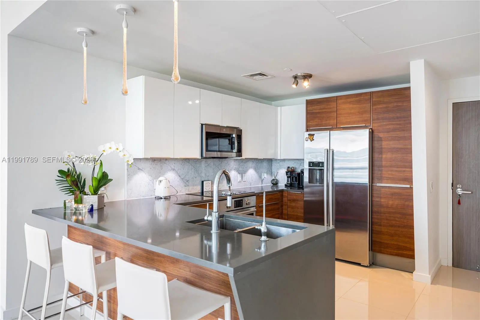 601 NE 27th St # 1007, Miami, FL 33137 photo 11