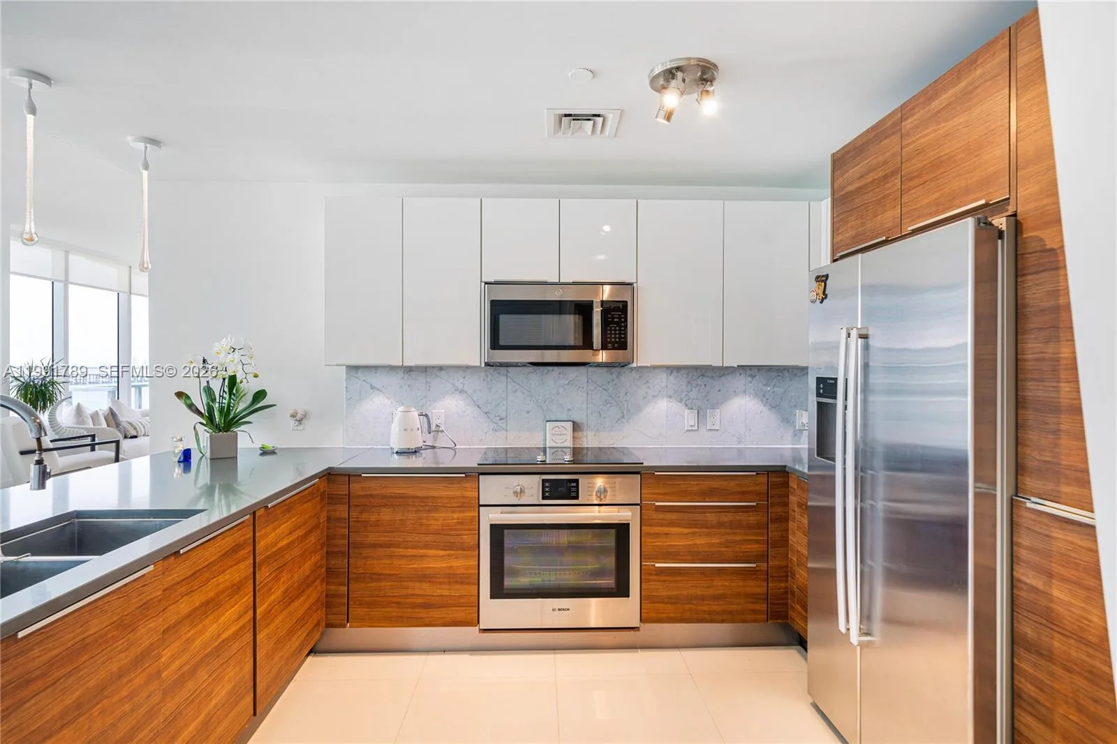 601 NE 27th St # 1007, Miami, FL 33137 photo 13