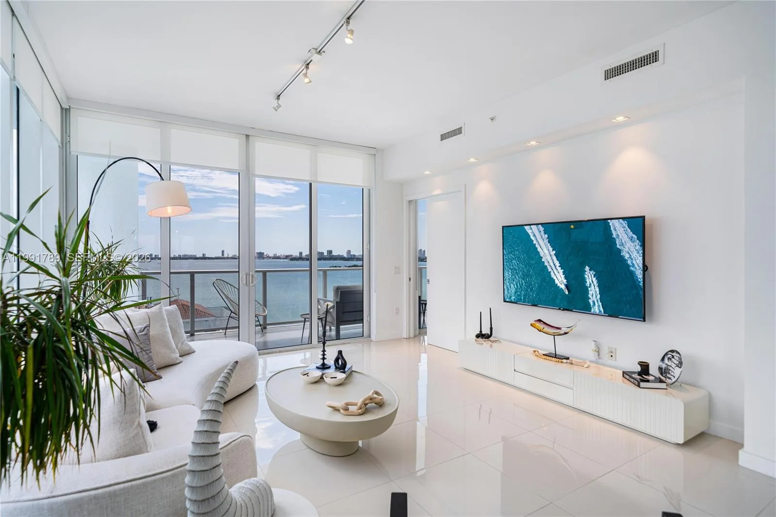 601 NE 27th St # 1007, Miami, FL 33137 photo 7