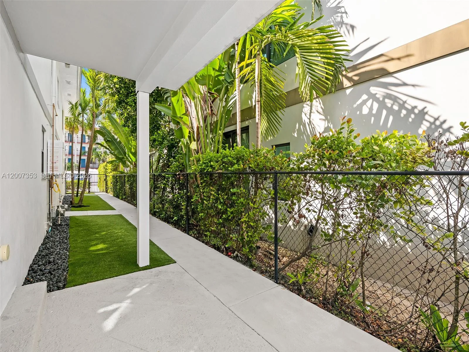1305 SE 1st St, Fort Lauderdale, FL 33301 photo 4