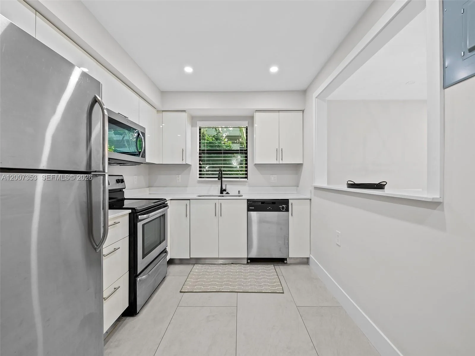 1305 SE 1st St, Fort Lauderdale, FL 33301 photo 8