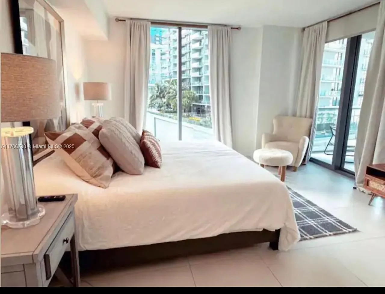 31 SE 6th St # 1601, Miami, FL 33131 photo 6