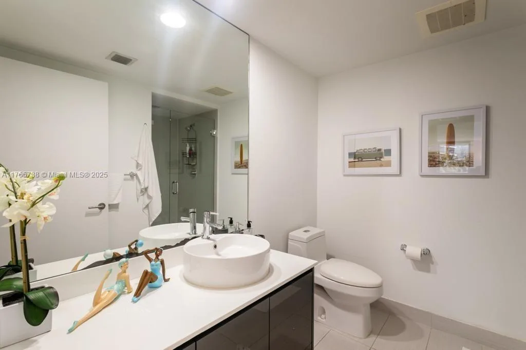 31 SE 6th St # 1601, Miami, FL 33131 photo 7