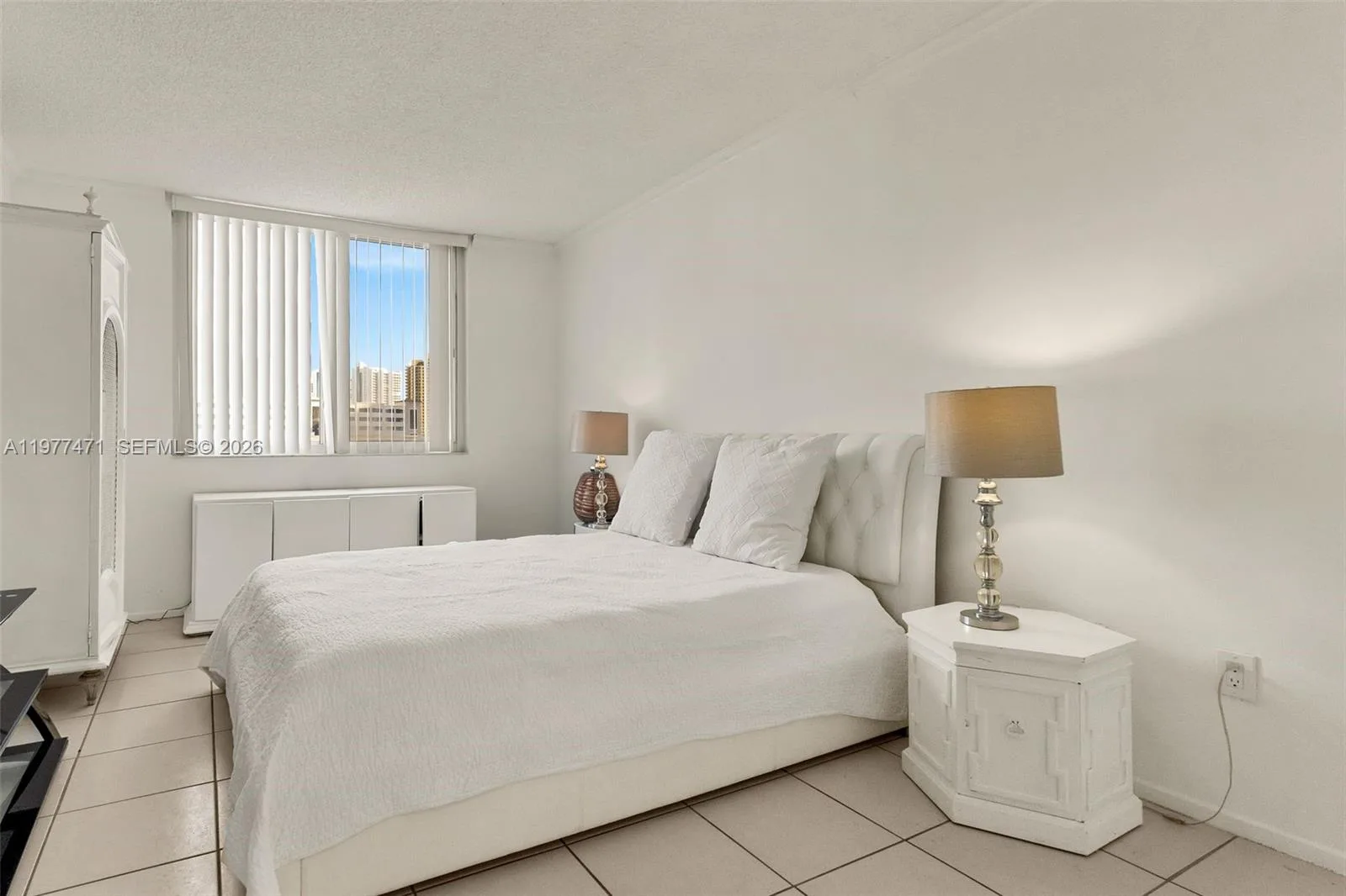 300 Bayview Dr # 509, Sunny Isles Beach, FL 33160 photo 10