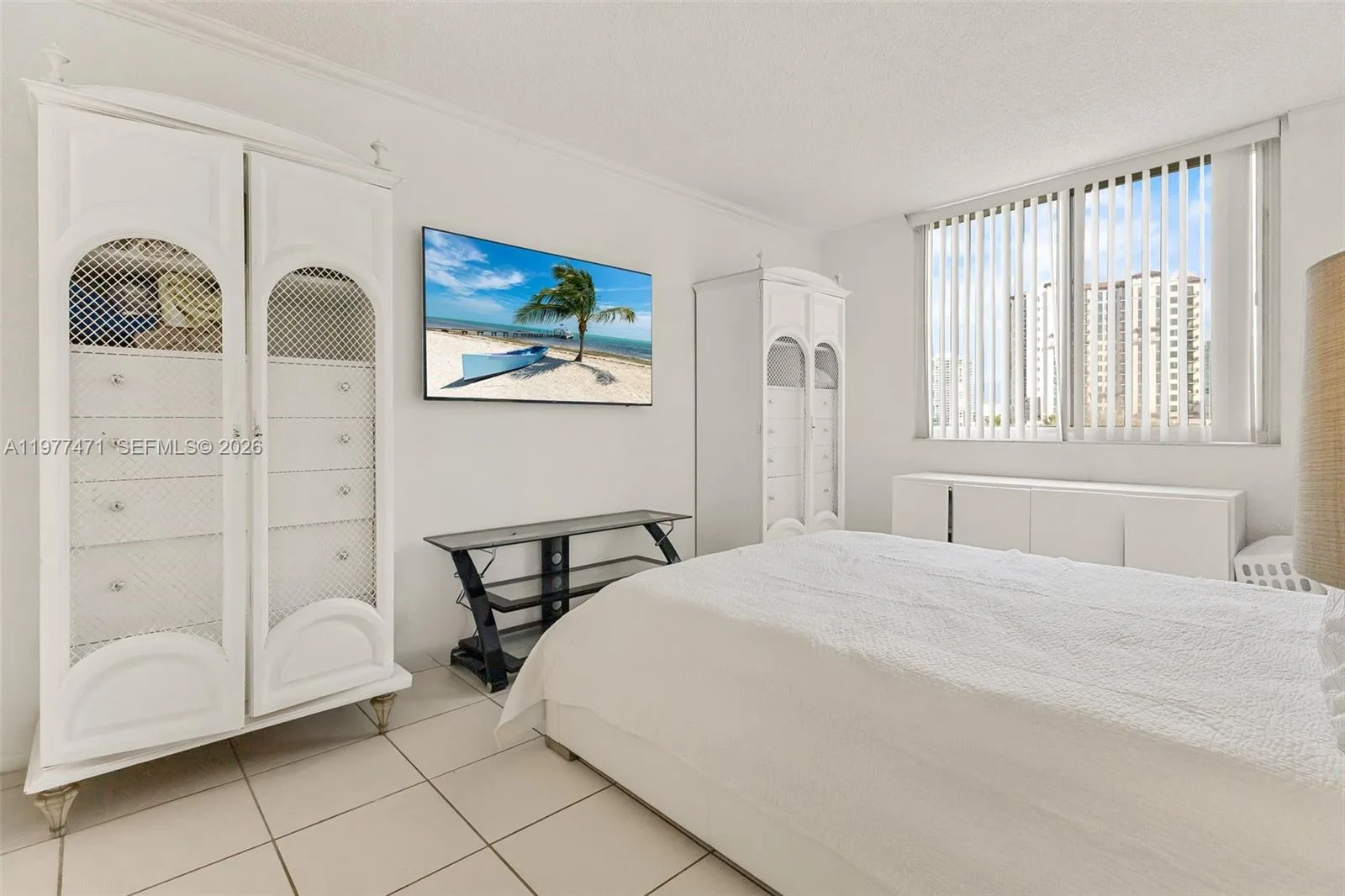 300 Bayview Dr # 509, Sunny Isles Beach, FL 33160 photo 11