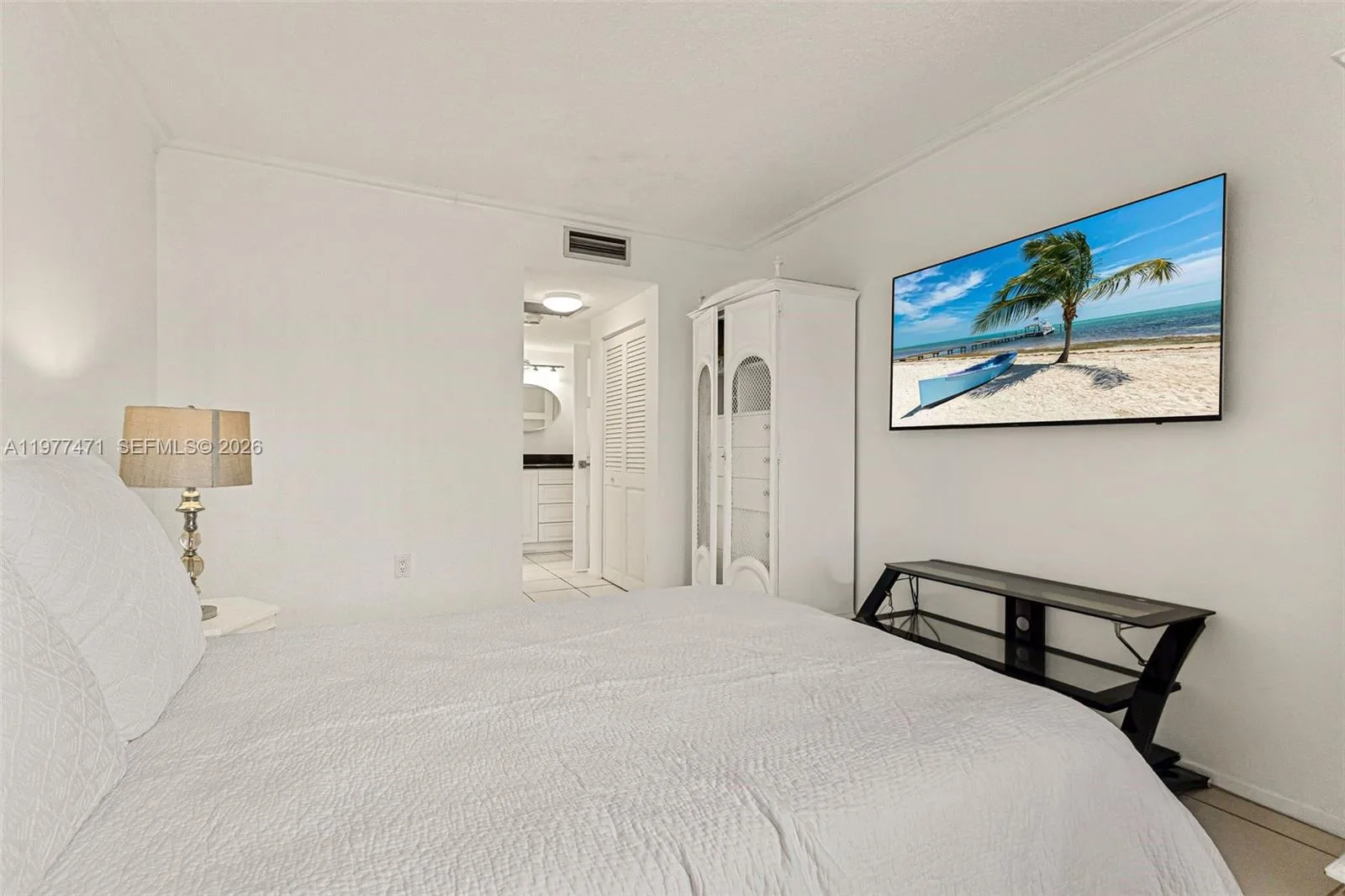 300 Bayview Dr # 509, Sunny Isles Beach, FL 33160 photo 12