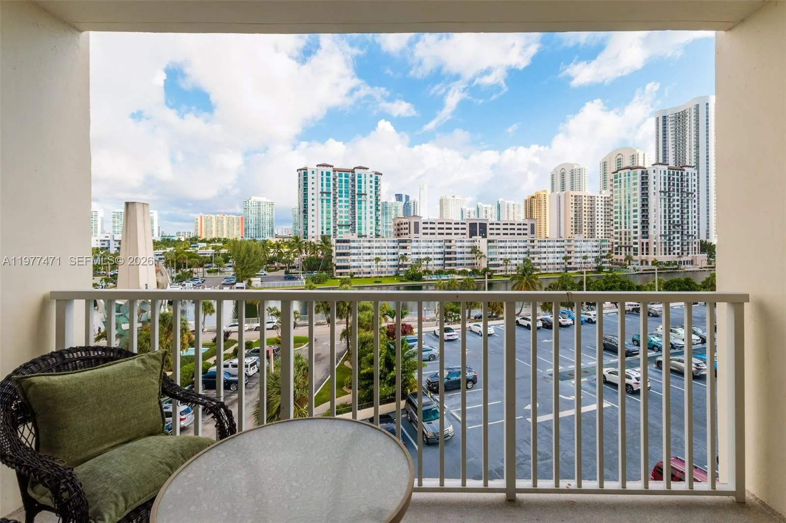 300 Bayview Dr # 509, Sunny Isles Beach, FL 33160 photo 8