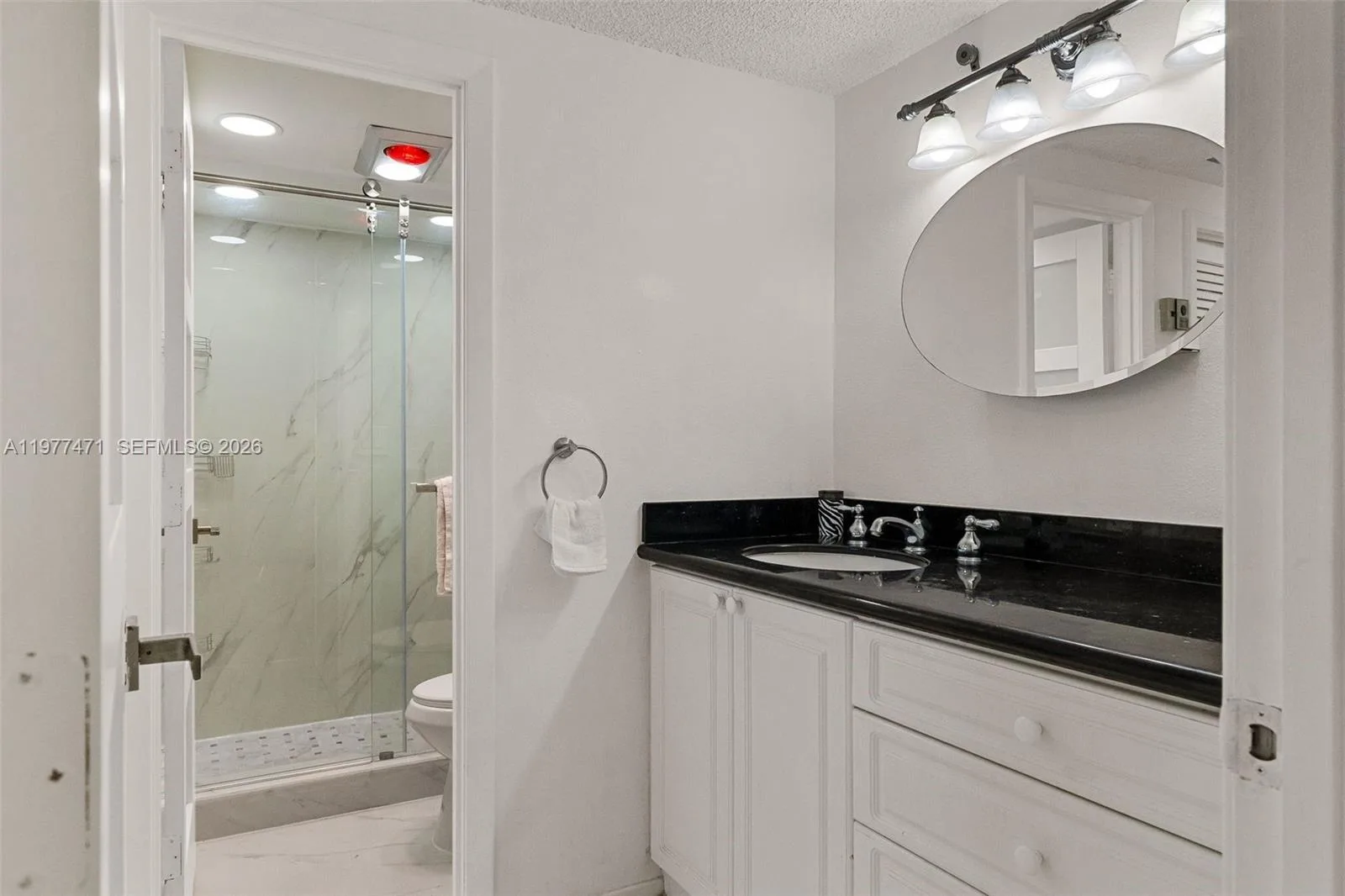 300 Bayview Dr # 509, Sunny Isles Beach, FL 33160 photo 9