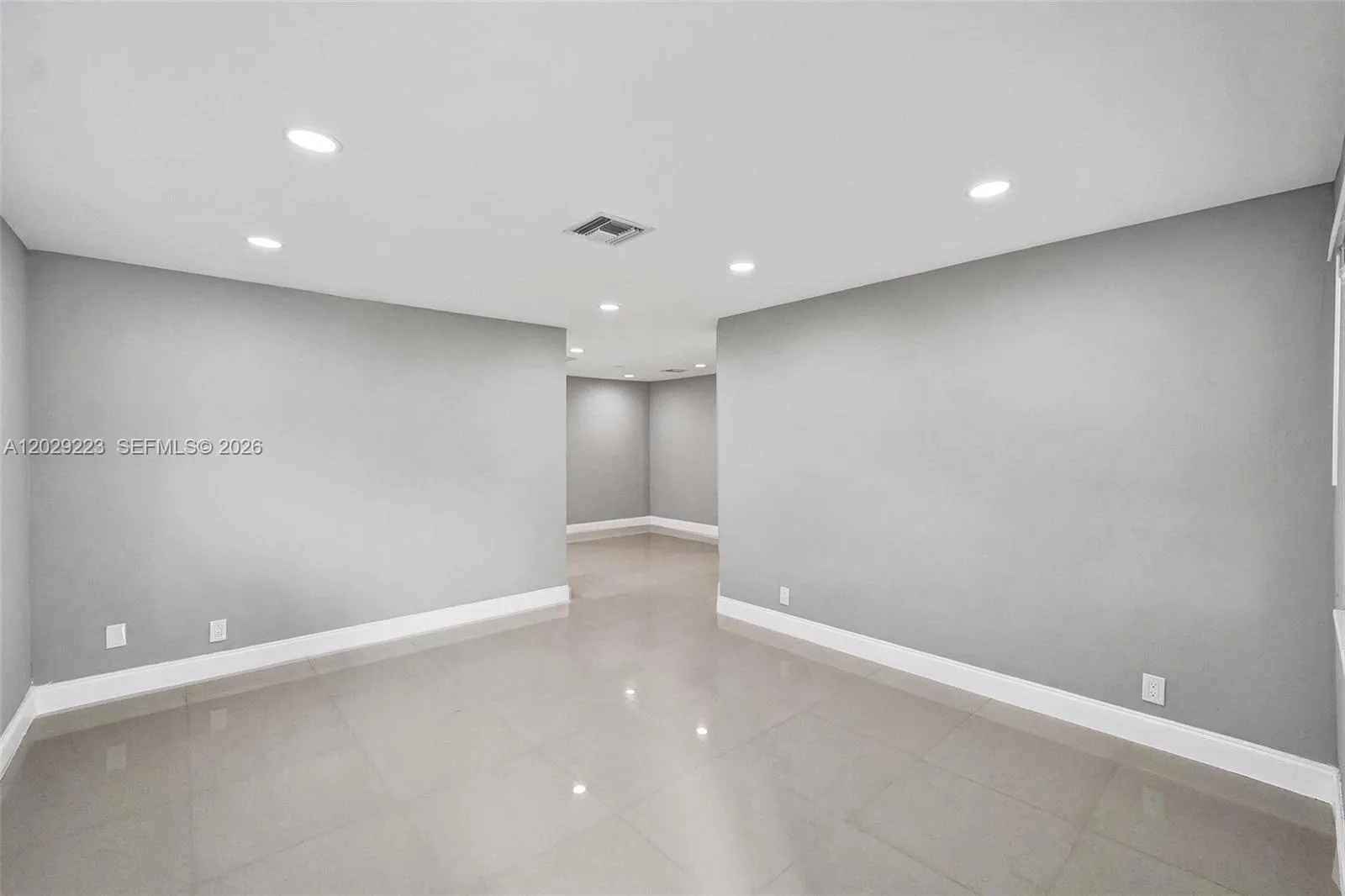 1423 Garfield St, Hollywood, FL 33020 photo 4