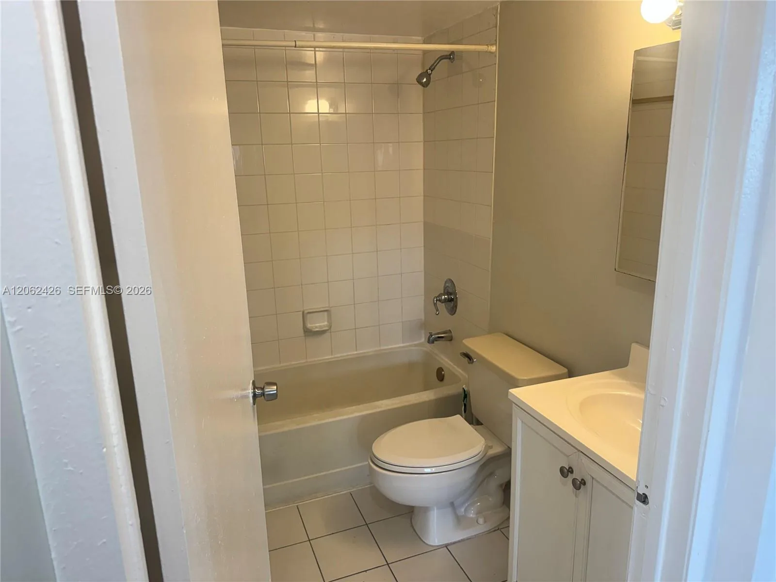8075 NW 7th St # 403, Miami, FL 33126 photo 7