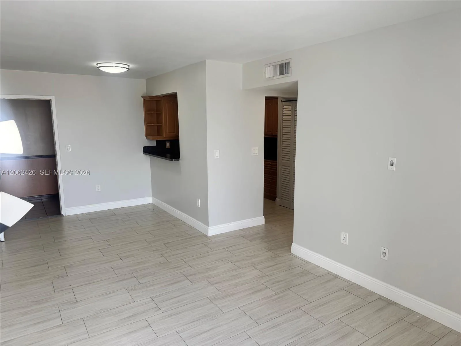 8075 NW 7th St # 403, Miami, FL 33126 photo 9
