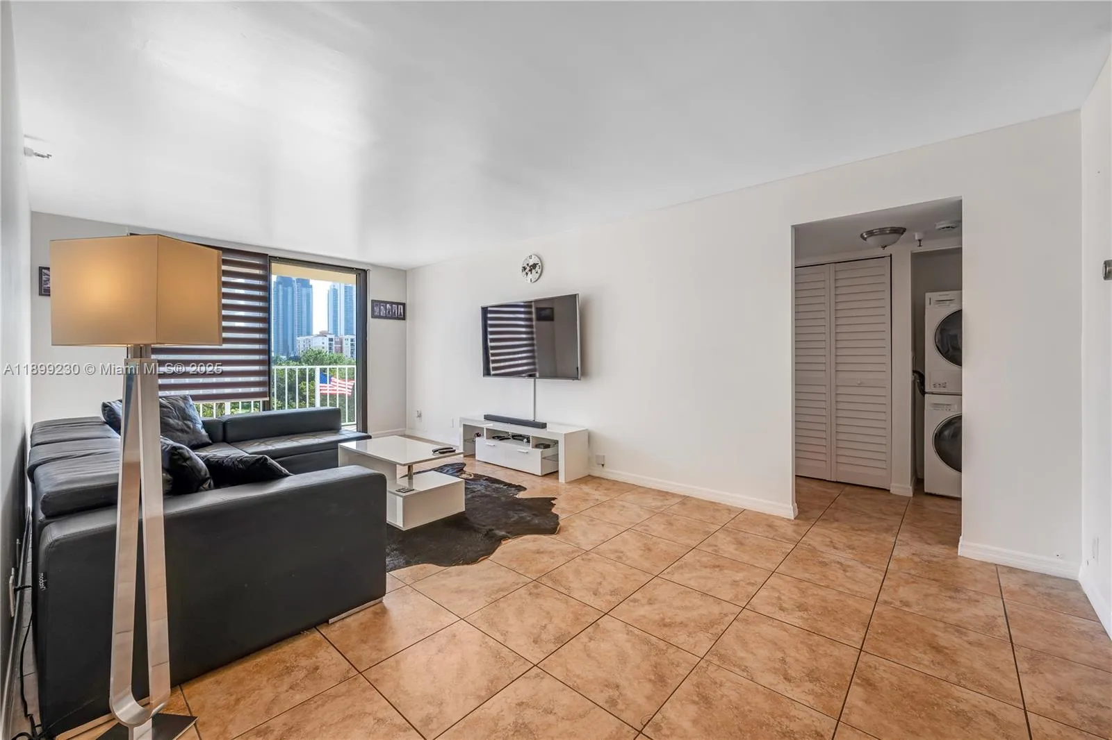 290 174th St # 511, Sunny Isles Beach, FL 33160 photo 3