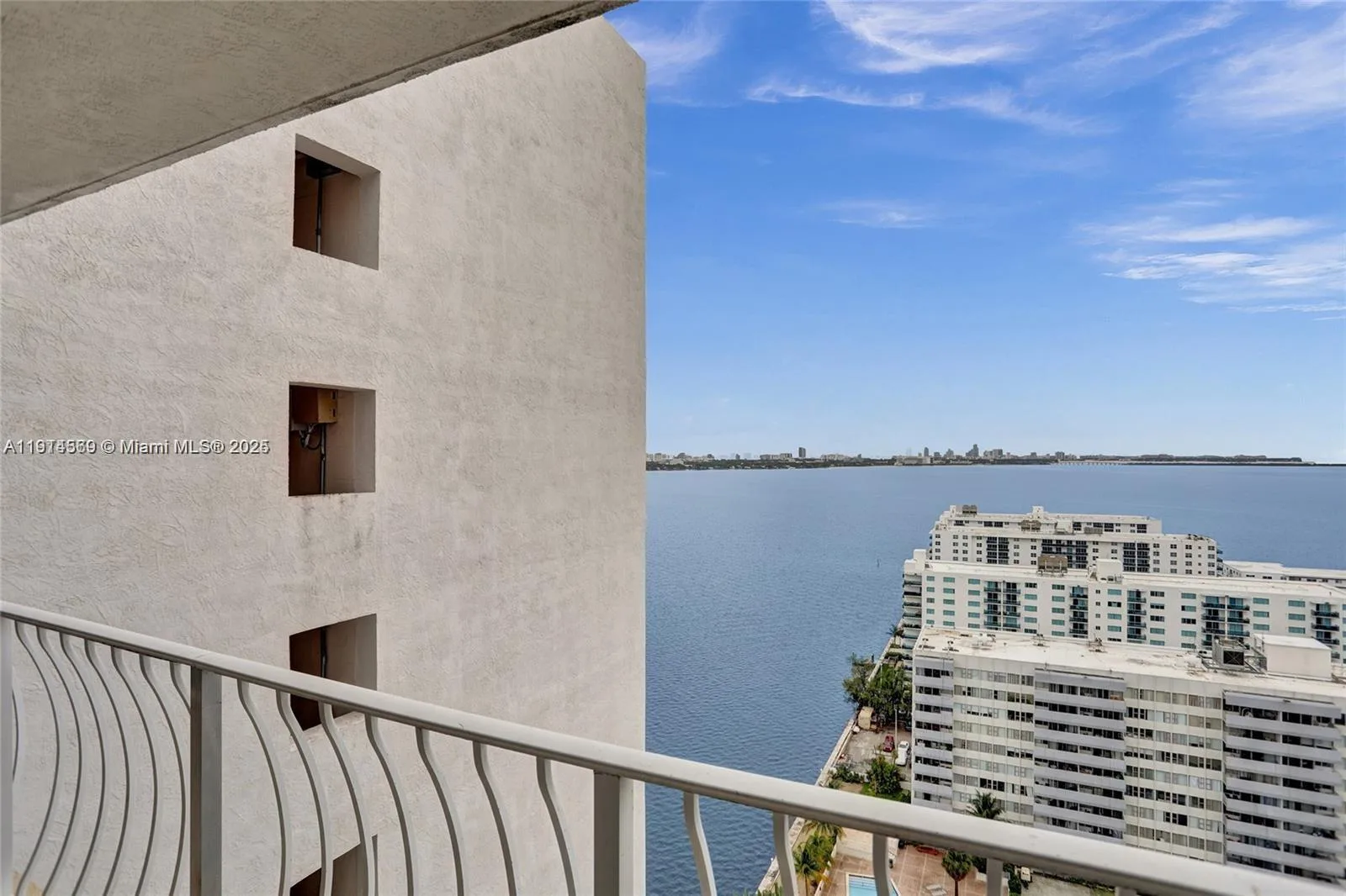 7601 E Treasure Dr # 2421, North Bay Village, FL 33141 photo 12