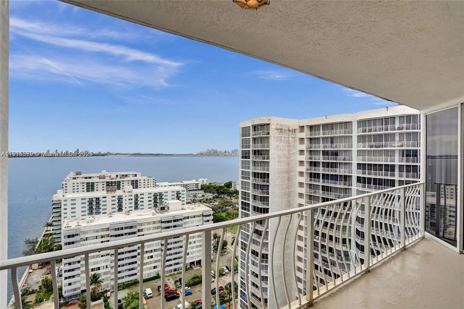 7601 E Treasure Dr # 2421, North Bay Village, FL 33141 photo 3