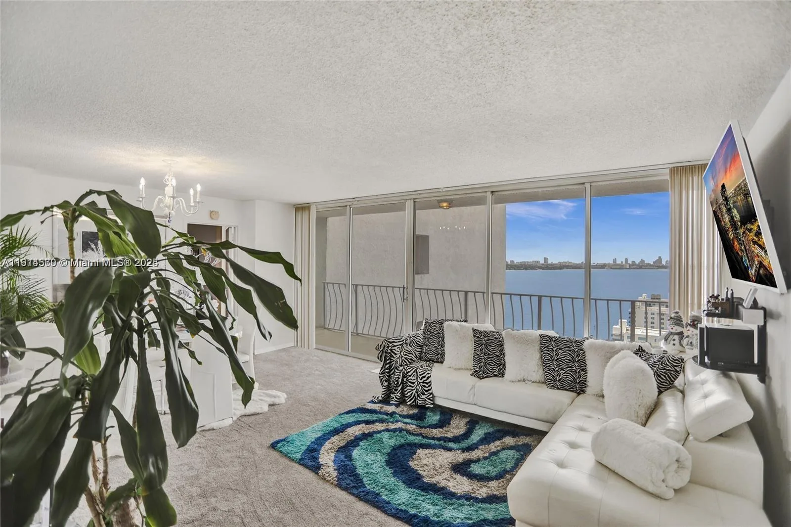 7601 E Treasure Dr # 2421, North Bay Village, FL 33141 photo 6