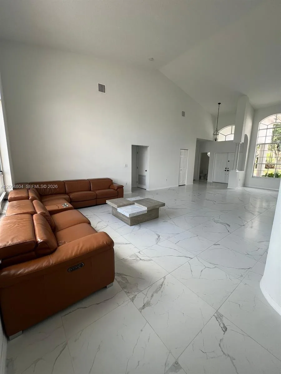 13840 NW 20th St, Pembroke Pines, FL 33028 photo 3