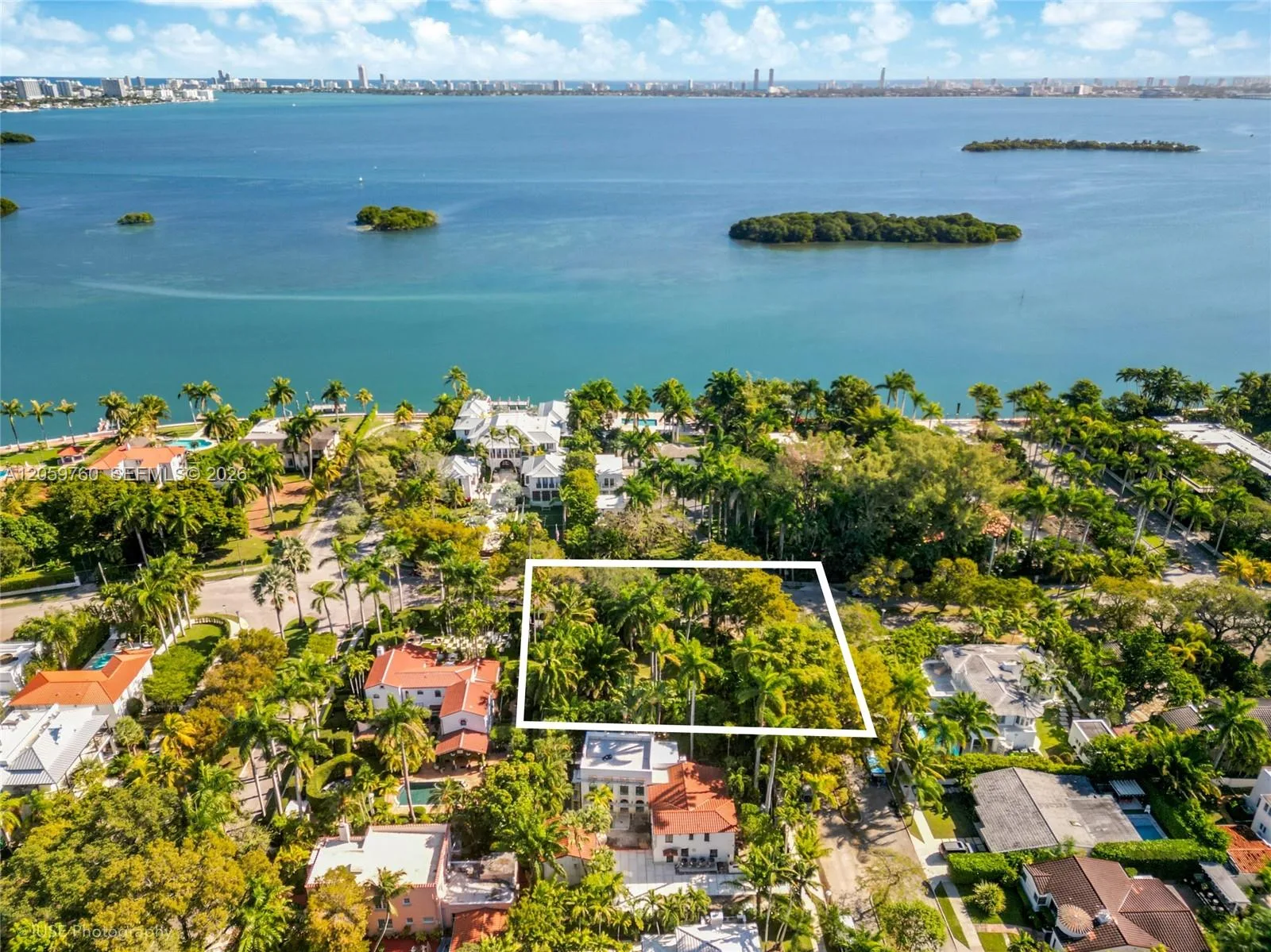 5810 N Bayshore Dr, Miami, FL 33137 photo 2