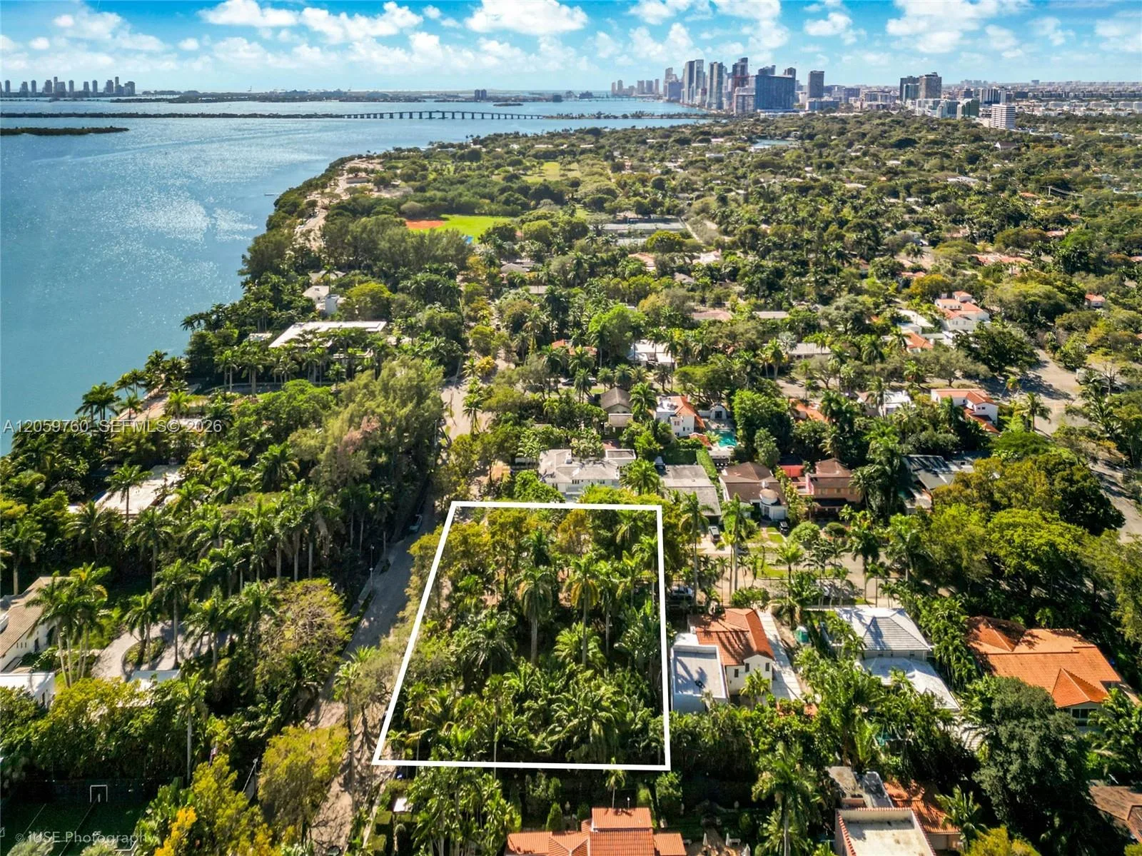 5810 N Bayshore Dr, Miami, FL 33137 photo 4