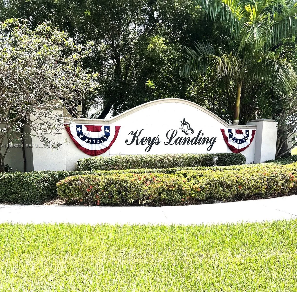 1910 SE 14th Cir, Homestead, FL 33035 photo 2