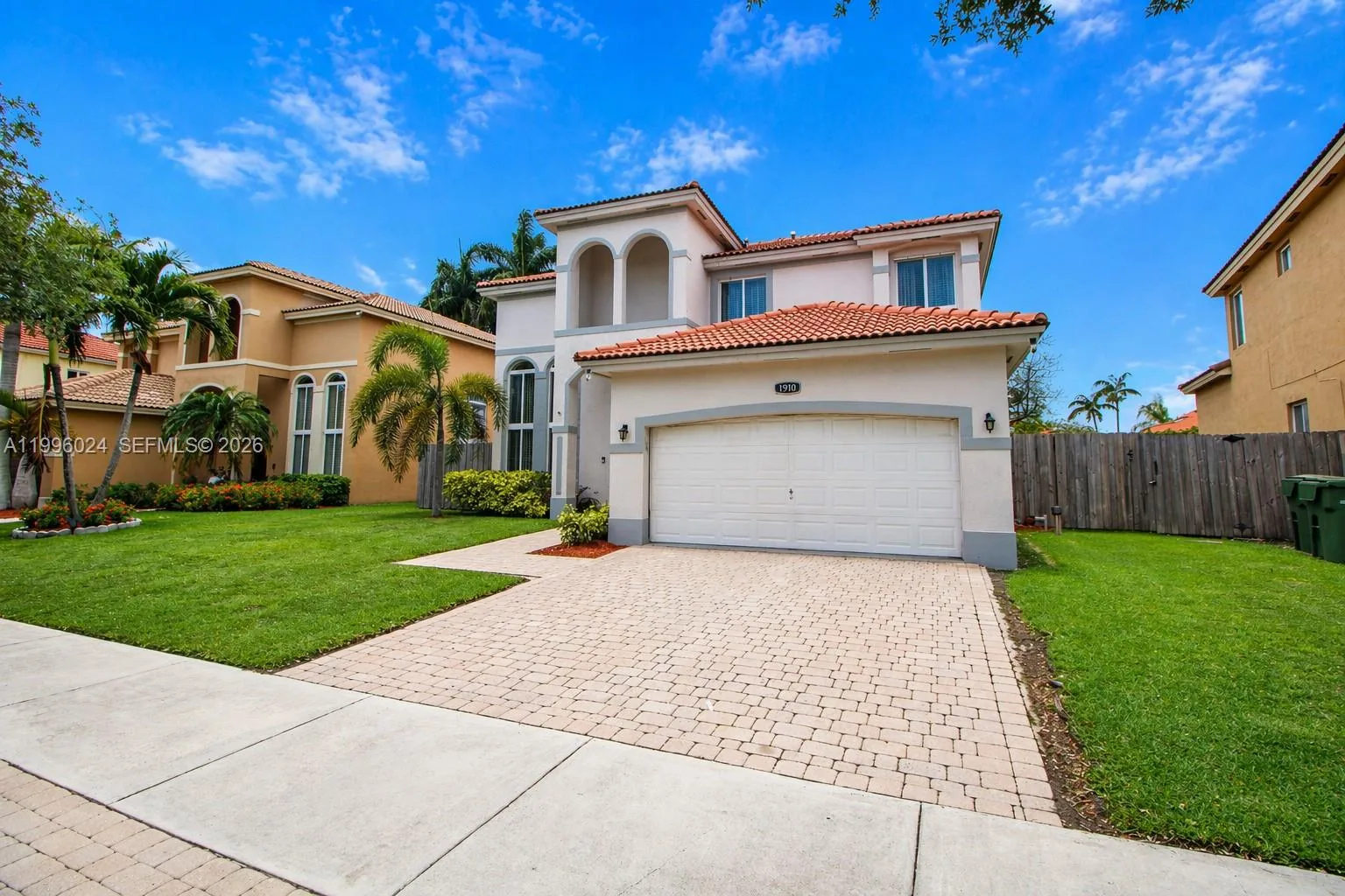 1910 SE 14th Cir, Homestead, FL 33035 photo 3