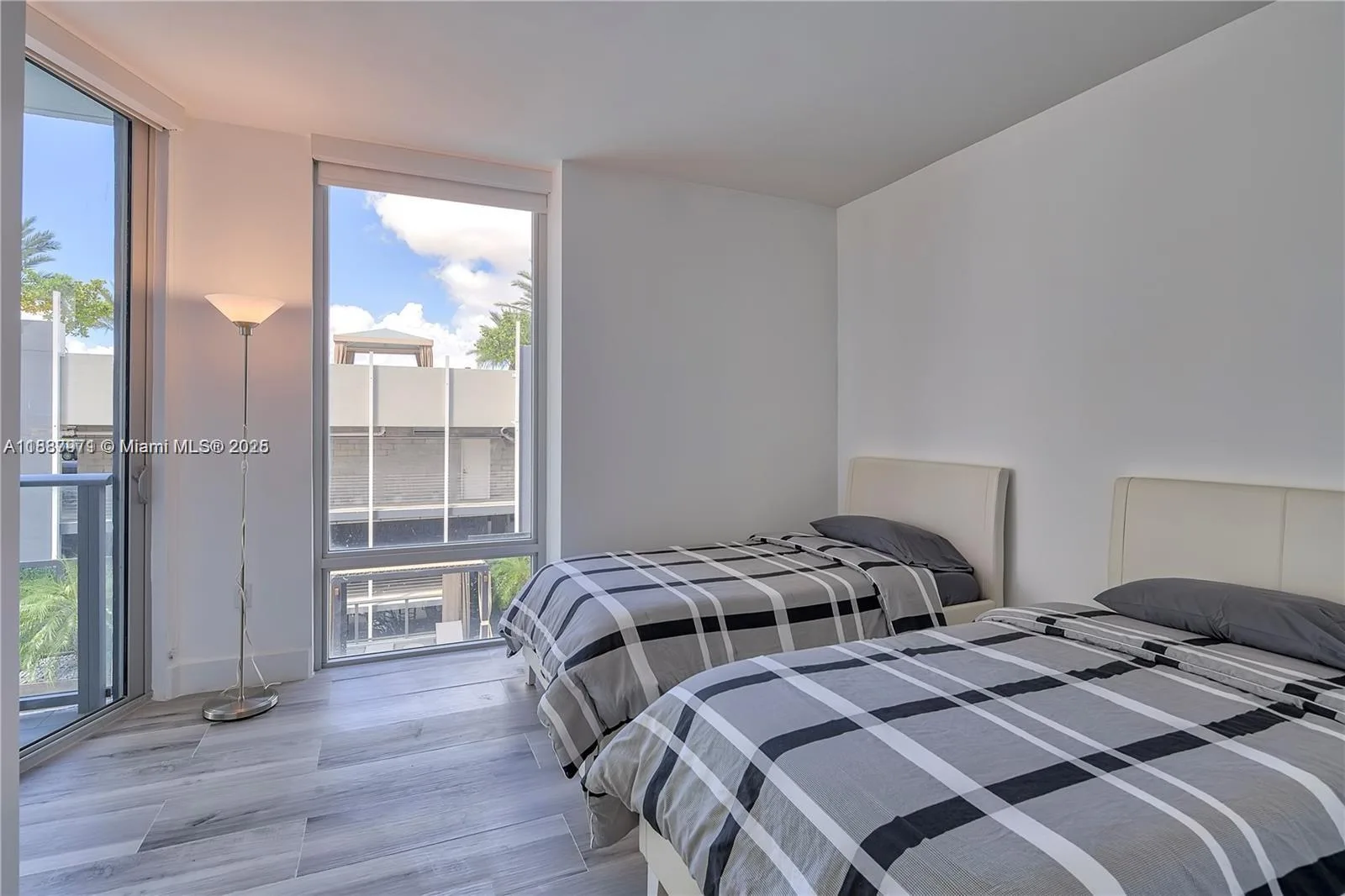 1010 SW 2nd Ave # 609, Miami, FL 33130 photo 13
