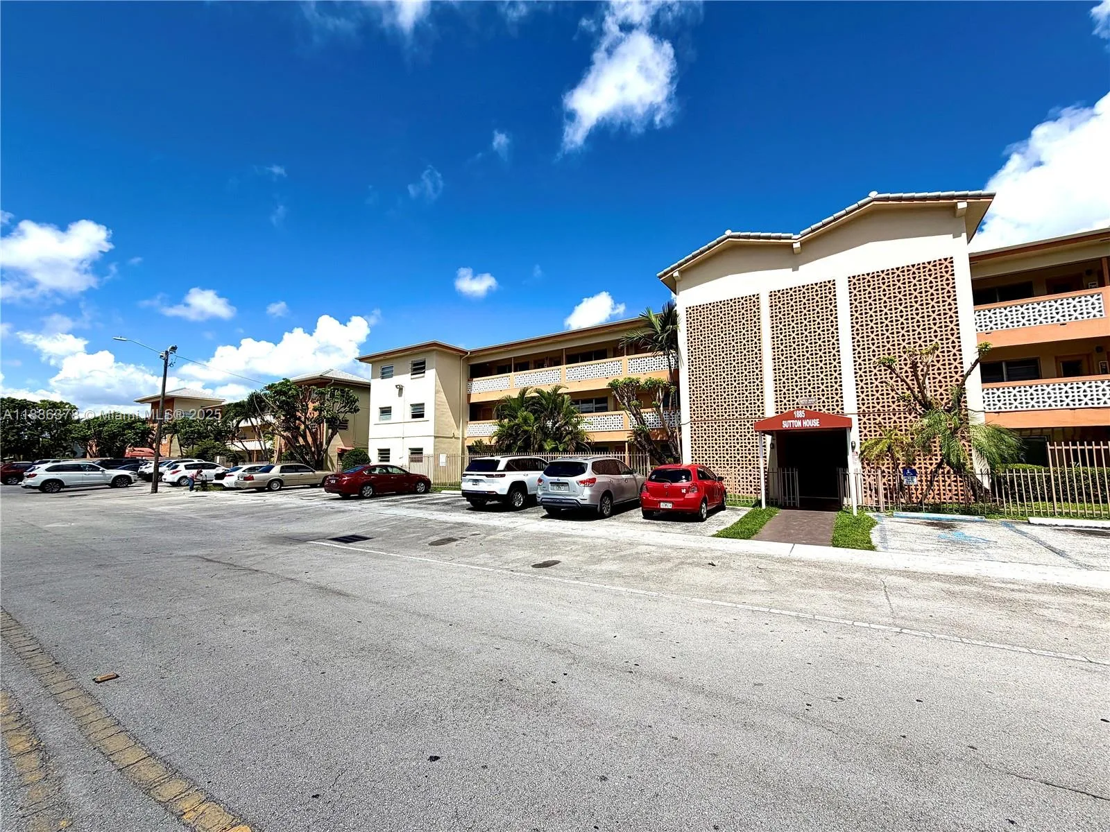 1885 NE 121st St # 3, North Miami, FL 33181 photo 2