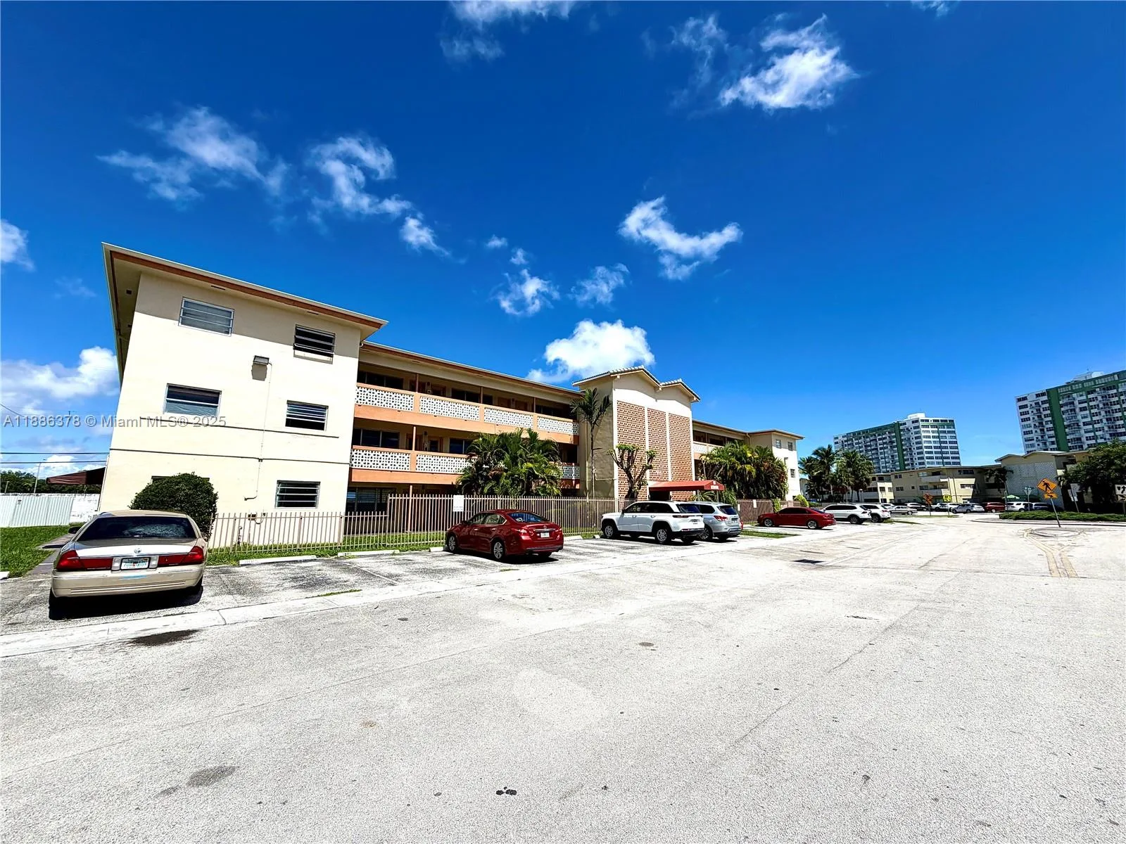 1885 NE 121st St # 3, North Miami, FL 33181 photo 3